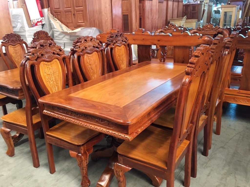 Bàn ghế gỗ căm xe