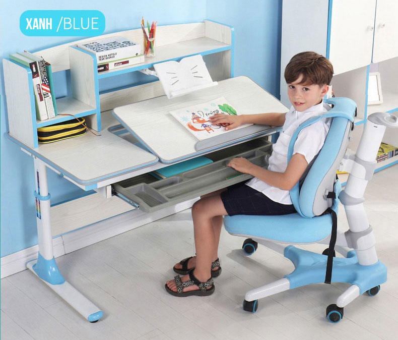 Bàn học dành cho bé trai