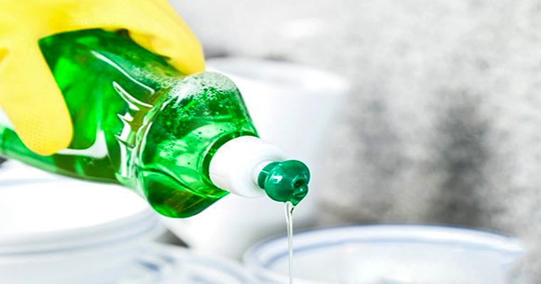 Đuổi muỗi bằng nước rửa bát