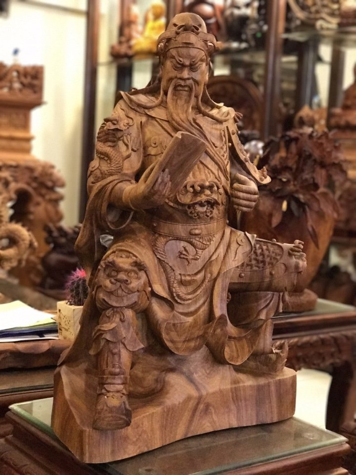 Tượng quan công đọc sách