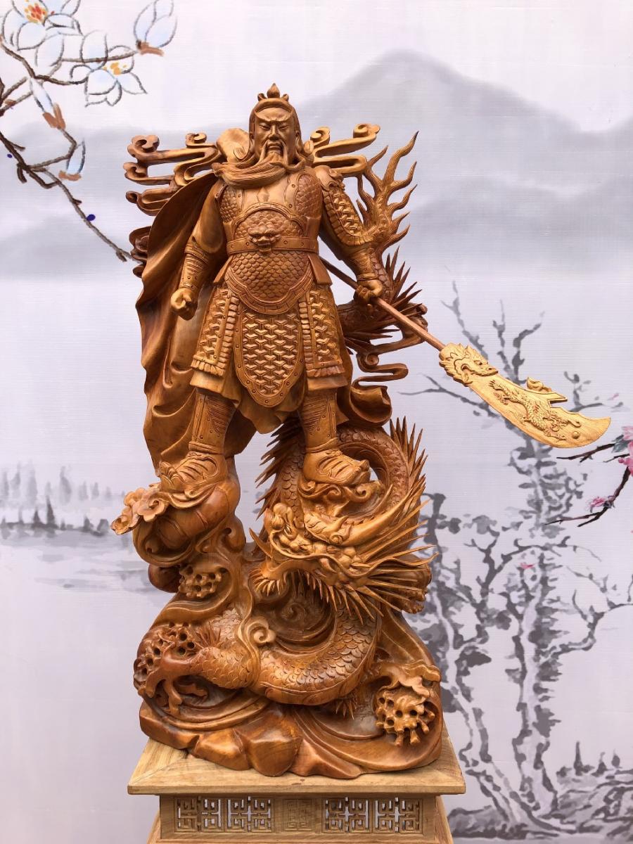 Tượng gỗ Quan Công