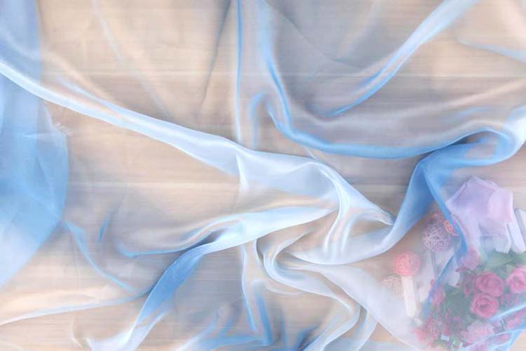 Vải Chiffon dễ vệ sinh